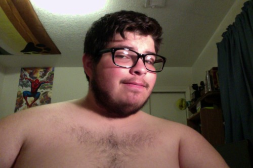 thecubwonder: Got my new glasses today :3 Also been working out. Can you tell yet? Also, TUMMY! :D I