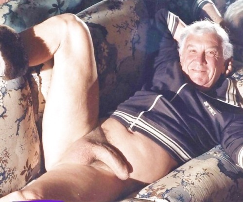 hungdaddylove:  My favorite cycling buddy loves coming back for a nice play session after our exercise. His wife is usually at church and never knows. 