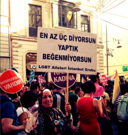 Escinseledebiyat:  Tayyip Kaç Kaç Kaç Anneler Geliyor! / Li̇stag - Lgbti̇ Ai̇le