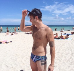 hairygaymen:  Hot men in your area are looking for no-strings