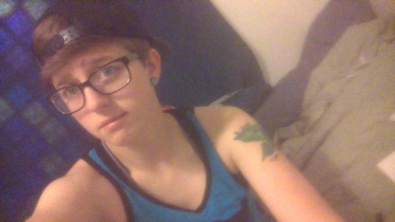 dswizzlebitch:  Can I selfie my worries away?
