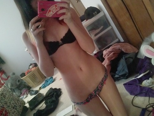 legsandbootyx2:  Submission 2661 http://sociallyunexecptable.tumblr.com—-folllow!