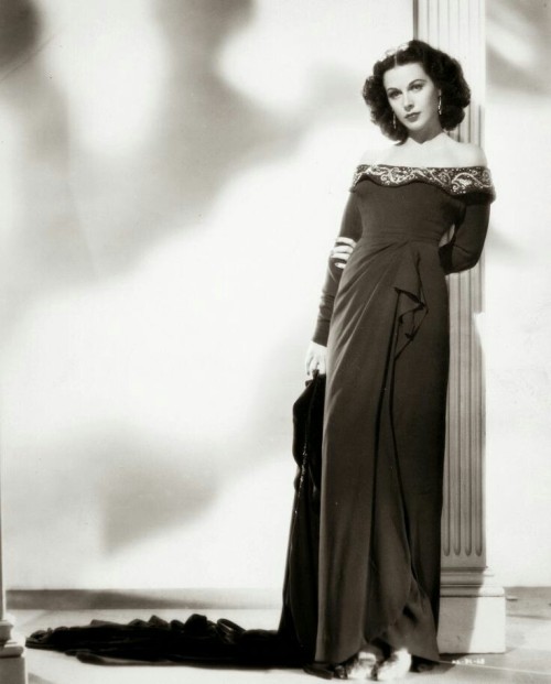 classic-hollywood-glam:Hedy Lamarr https://painted-face.com/