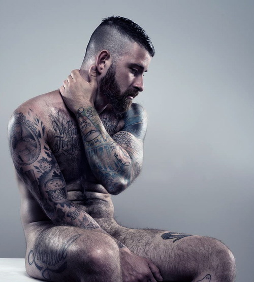 chilliwikibears:  manly-vigour:   ”Tattooed Nude”  (by Johan Jansson Photography)