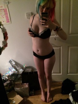 paleandbaked:  Well hot damn I think I finally love my body😇