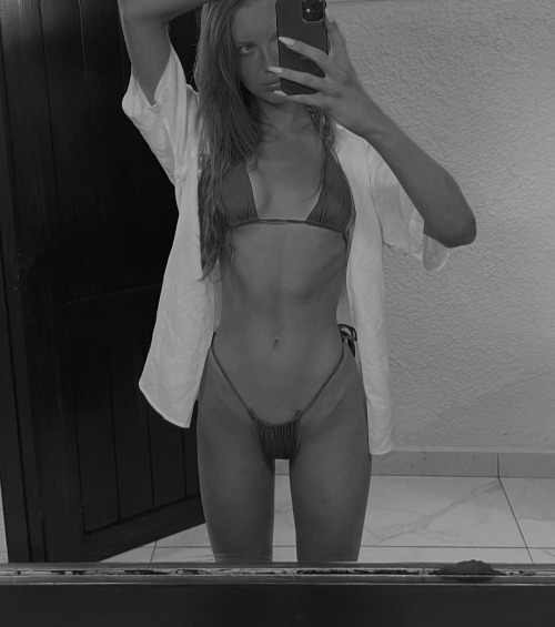 wantingtobesk1nnyy - Back Up On My BS - HER