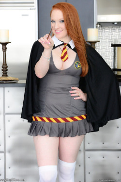 comics-redhead: Redhead #412  Lucy O'Hara    pornstar galaxy trick or treat ⋆⋆⋆ lucy o’hara