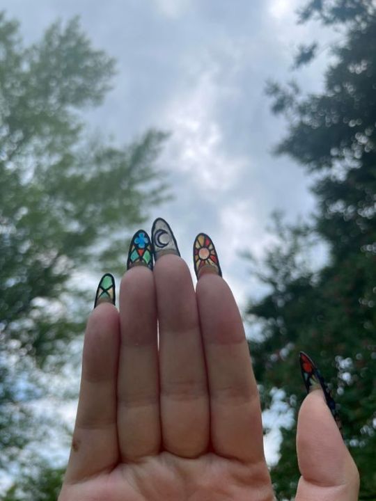 whimsigothwitch:Yall- glass stained acrylic nails