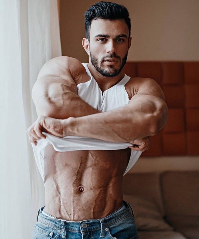 Hot Confessions Of A Horny Bi Curious Muscle Jock