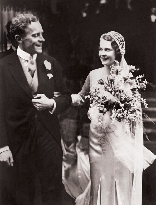 Vivien Leigh and Herbert Leigh Holman on their wedding day at St. James’s Roman Catholic Churc