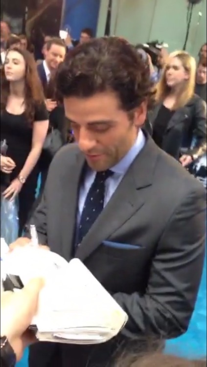 The most amazing evening at the XMEN APOCALYPSE premiere. I got photos and signatures from the likes