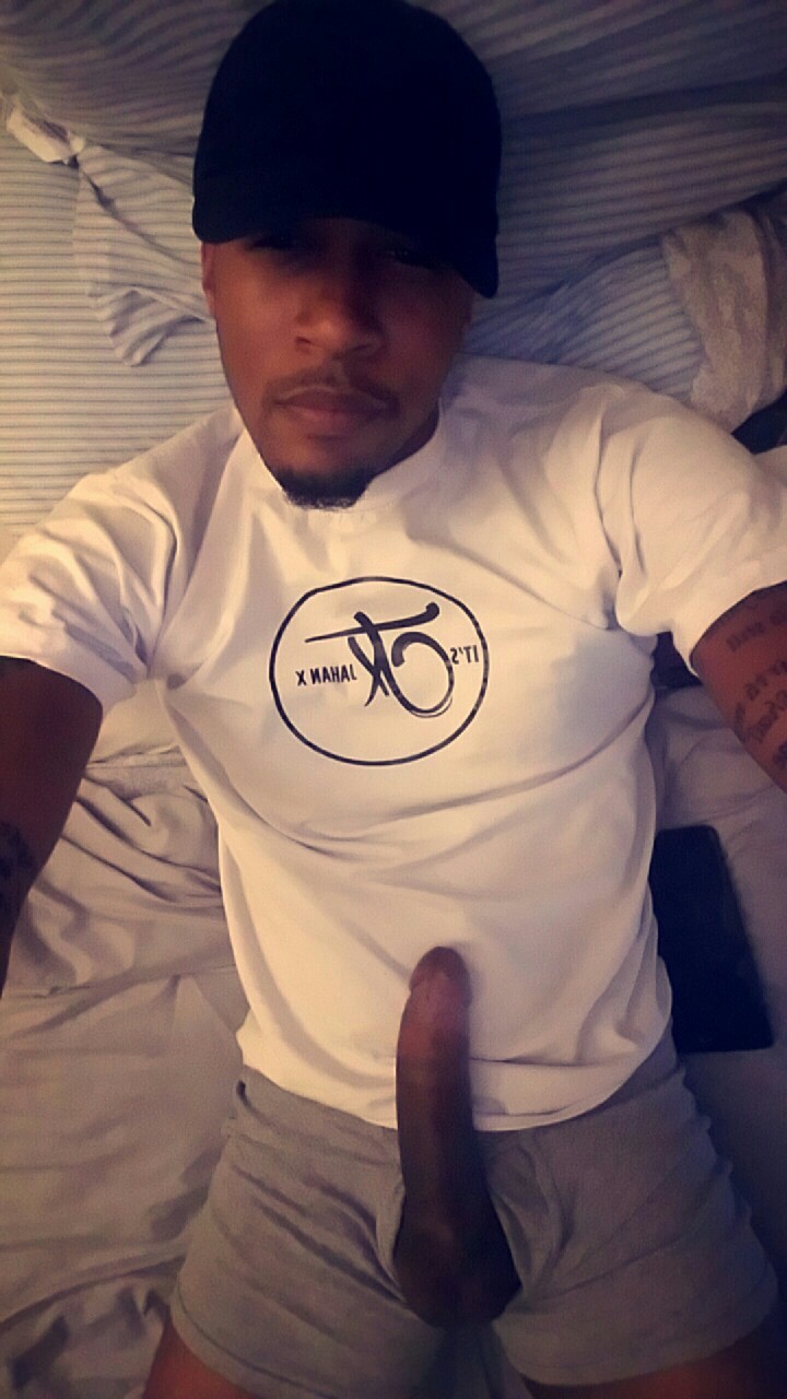 itsjahanx:  I’m now doing Webcam ! Chaturbate.com/b/itsjahan
