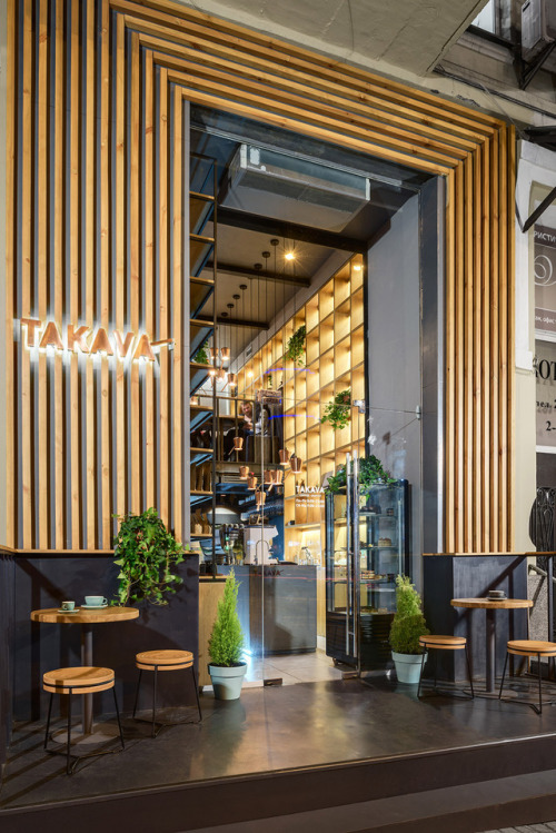 Effortlessly Cool Design and Turkish Motifs Characterize TAKAVA Coffee-Buffet in KievA hip coffee sh
