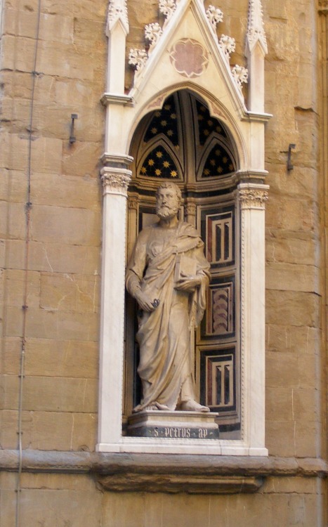 Statue of St. Peter in Florence.