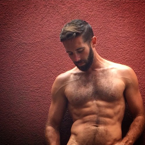 beardburnme:  “” by @mikeyjwhite on Instagram http://ift.tt/1Niwxc6
