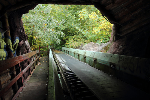 atraversso:  Spreepark  by Scrappy NW   Please don’t delete the link to the photographers/artists, thanks! 