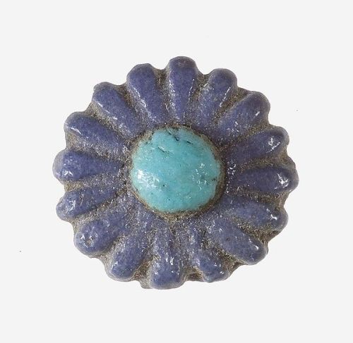 Faience flowers for Amenhotep. Small Daisy mold,  and daisy pendants - turquoise and dark blue.
