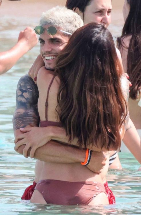 famososandwags:Marc Bartra and Melissa in Ibiza during their holidays, June 2021