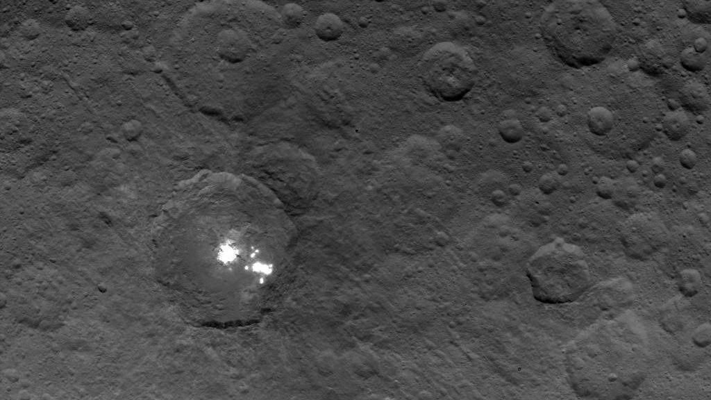 antikythera-astronomy:At a distance of 4,400 km above the surface of Ceres, Dawn