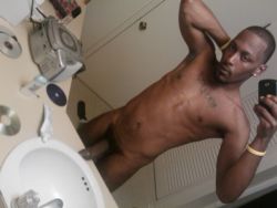 nudeselfshots-blackmen.tumblr.com post 89948491648