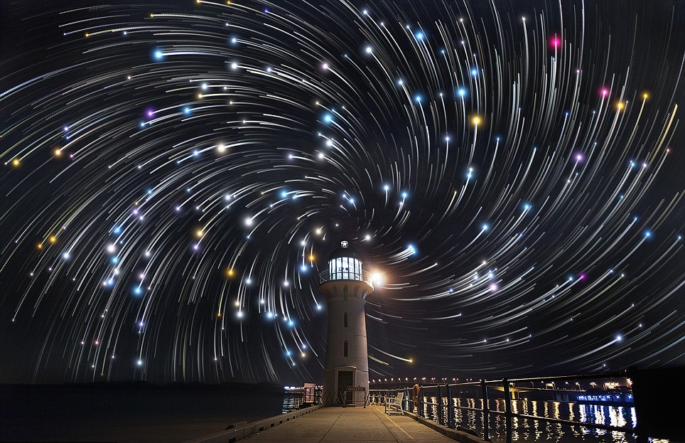 nubbsgalore:  these star trail composite images, created by stacking several photos