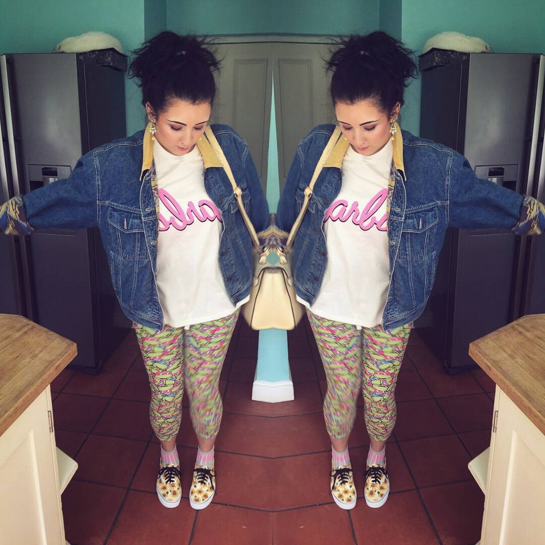 I #clash everyday   #ootd #me #mirrored #outfit #whitetee #barbie #tmnt #leggings