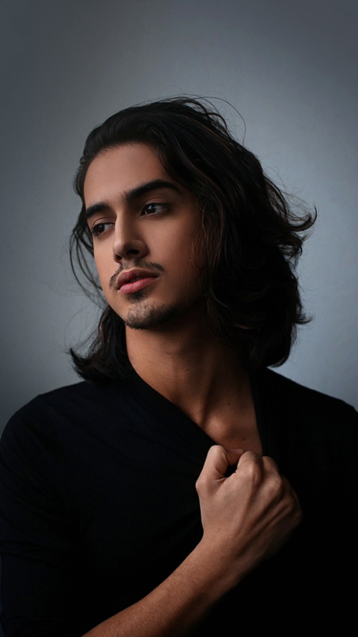 pebaicons:  avan jogia lockscreenslike if you save