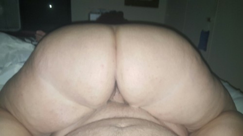 Porn Pics allthickbooty:  thebbwsexyt:  Reverse Cowgirl