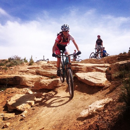 someoneisalwaysfaster: showing how it’s done in fruita… source - @kristenp1122