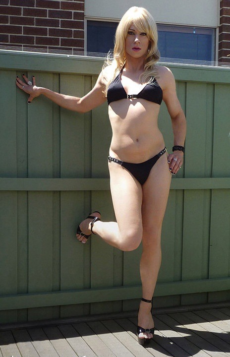 sissystockingsworld:  The word gorgeous doesnâ€™t even begin to cover it.  Why
