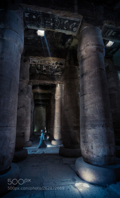 socialfoto:egyptian temple by leonardpop