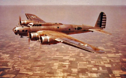 retrowar:  Early B-17 markings