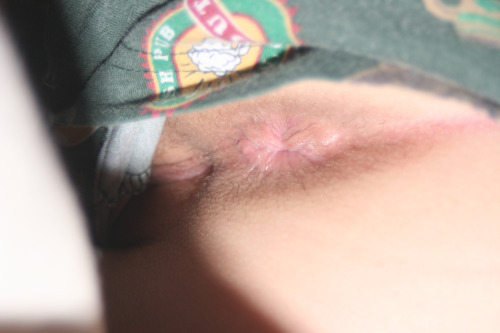 beautifulbuttholesonly:  Beautiful ass holes daily