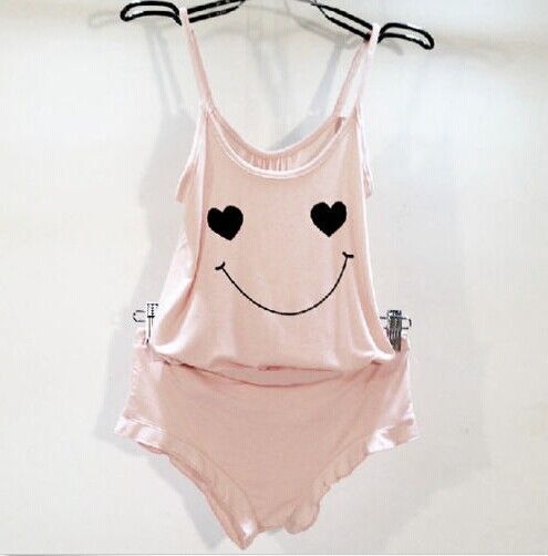 lingerieonadime:  This set! (More here)  CUTE