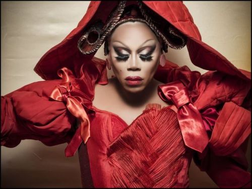 XXX the-movemnt: The 2018 Pirelli Calendar features photo