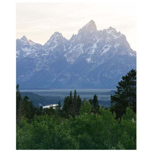 Last light over the valley in Grand Teton National Park  Digital // Nikon d800 (at Friday) w