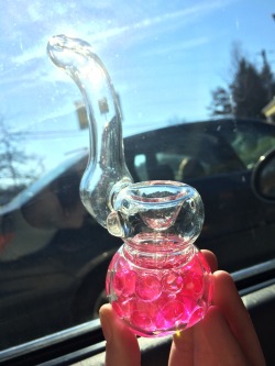 that-hippie-named-hannah:  My new bubbler, Princess Bubblegum 👑 