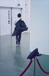 guys the way he opens the fucking door SASSLOCK OUT 