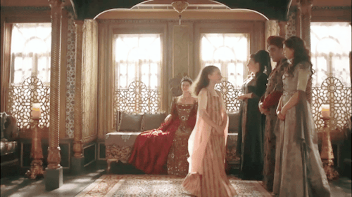 Sultans And Their Colorful Clothes + Ksem Sultan's Red Caftan And Golden Shiny Robe