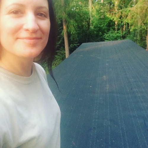 Tarred the roof all by myself! #girlpower #containerhouse #shippingcontainer #tinyhouse