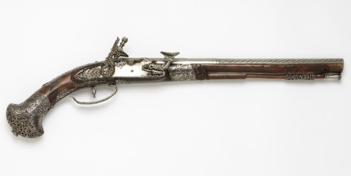 The Guns of the Maestros — The Cominazzo Family,In the 16th century the Cominazzo family start