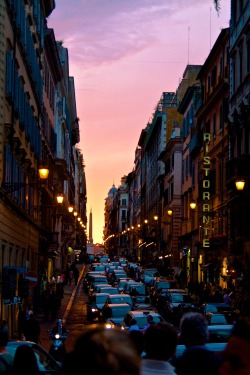 skyvvard:  Sunset on the Streets of Rome