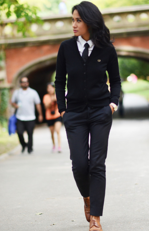 randallorrandy:  la-garconniere-:  The fall season has been incredibly warm in New York City, yet th