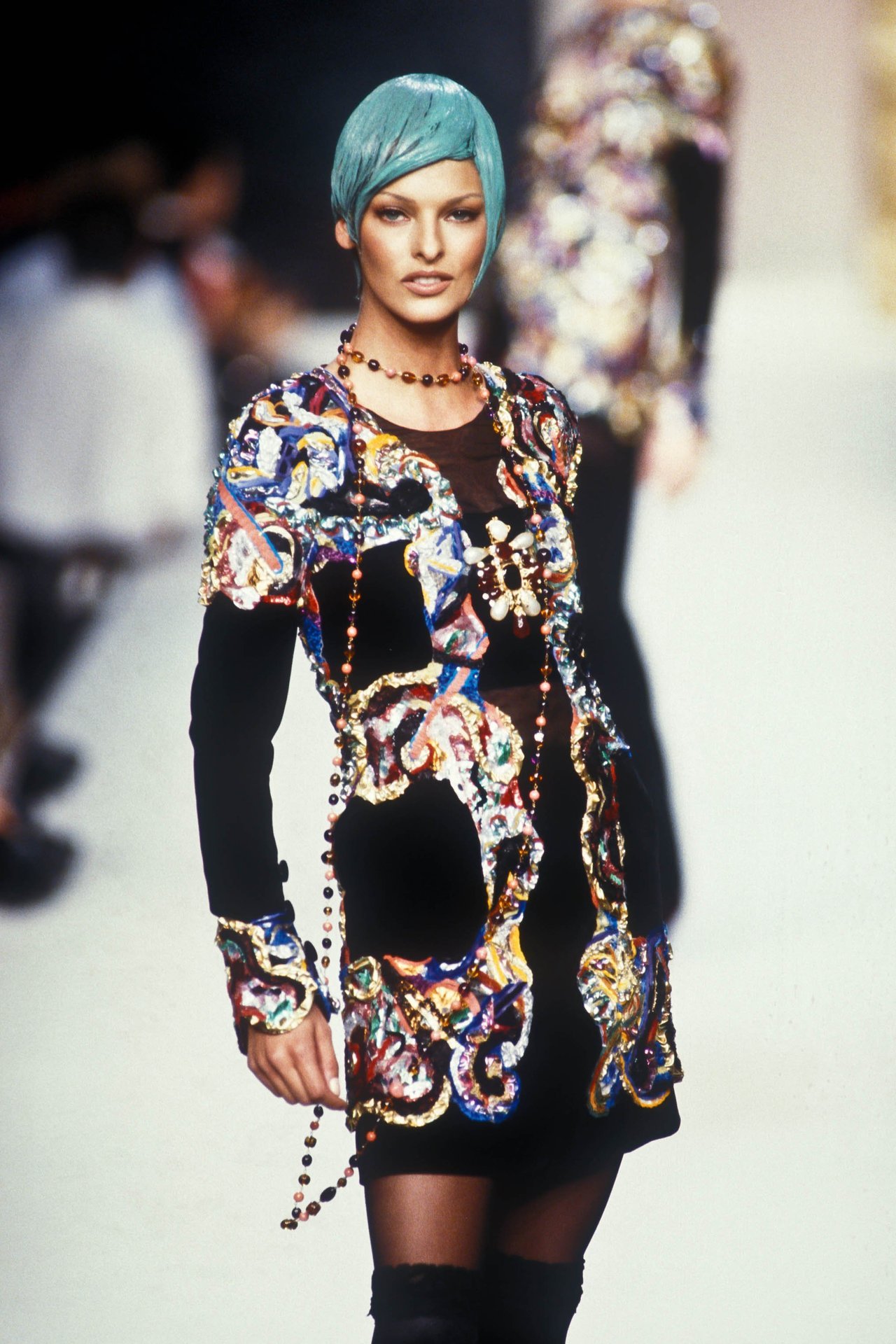 Chic As F**k — Linda Evanelista at Chanel Haute Couture F/W 1992