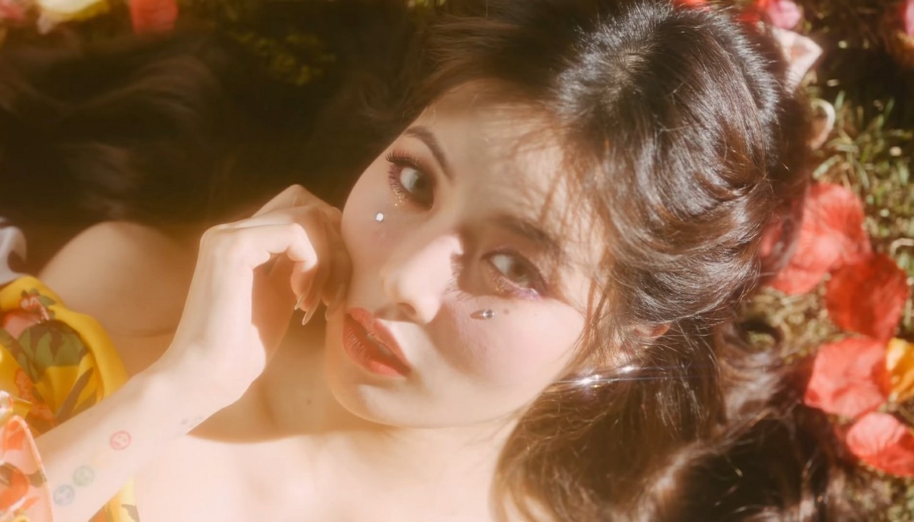 mooooosa:(2019) HyunA - Flower Shower