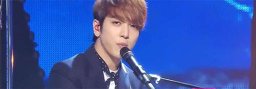 stillinlovecnb:  “Can’t Stop” - Music Core ©