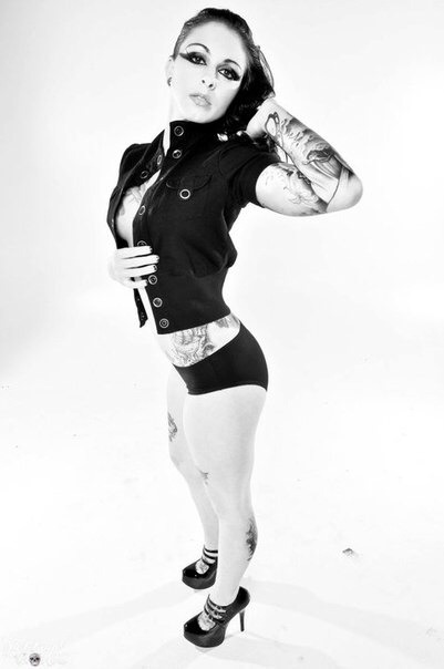 Tattoo'd ladies&metal