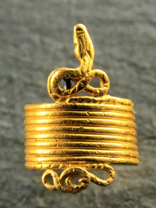 ancientart:An ancient Greek snake-shaped ring dated to the 4th century BC.Courtesy of & currentl