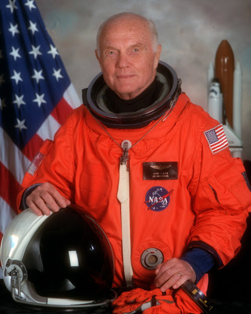 signalwatch:Astronaut and Senator John Glenn Merges With The Infinite http://ift.tt/2hkQecP A true hero