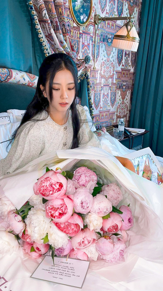 Jisoo Lockscreens